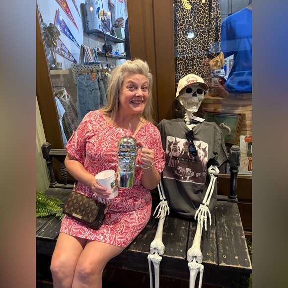 Meet your Posher, Stacy - Picture 5 of 9